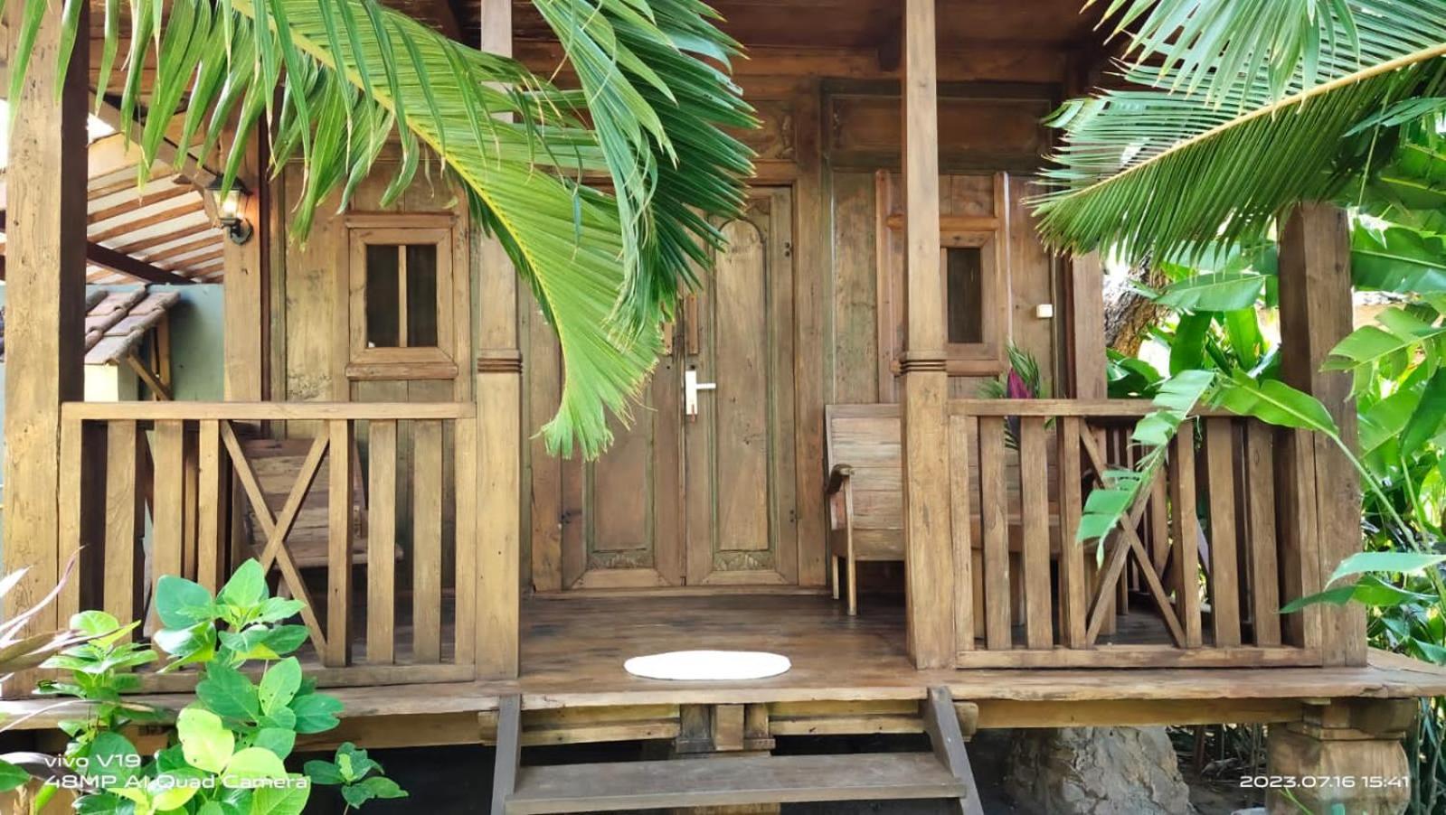 Alaya Ecolodge ペムテラン エクステリア 写真