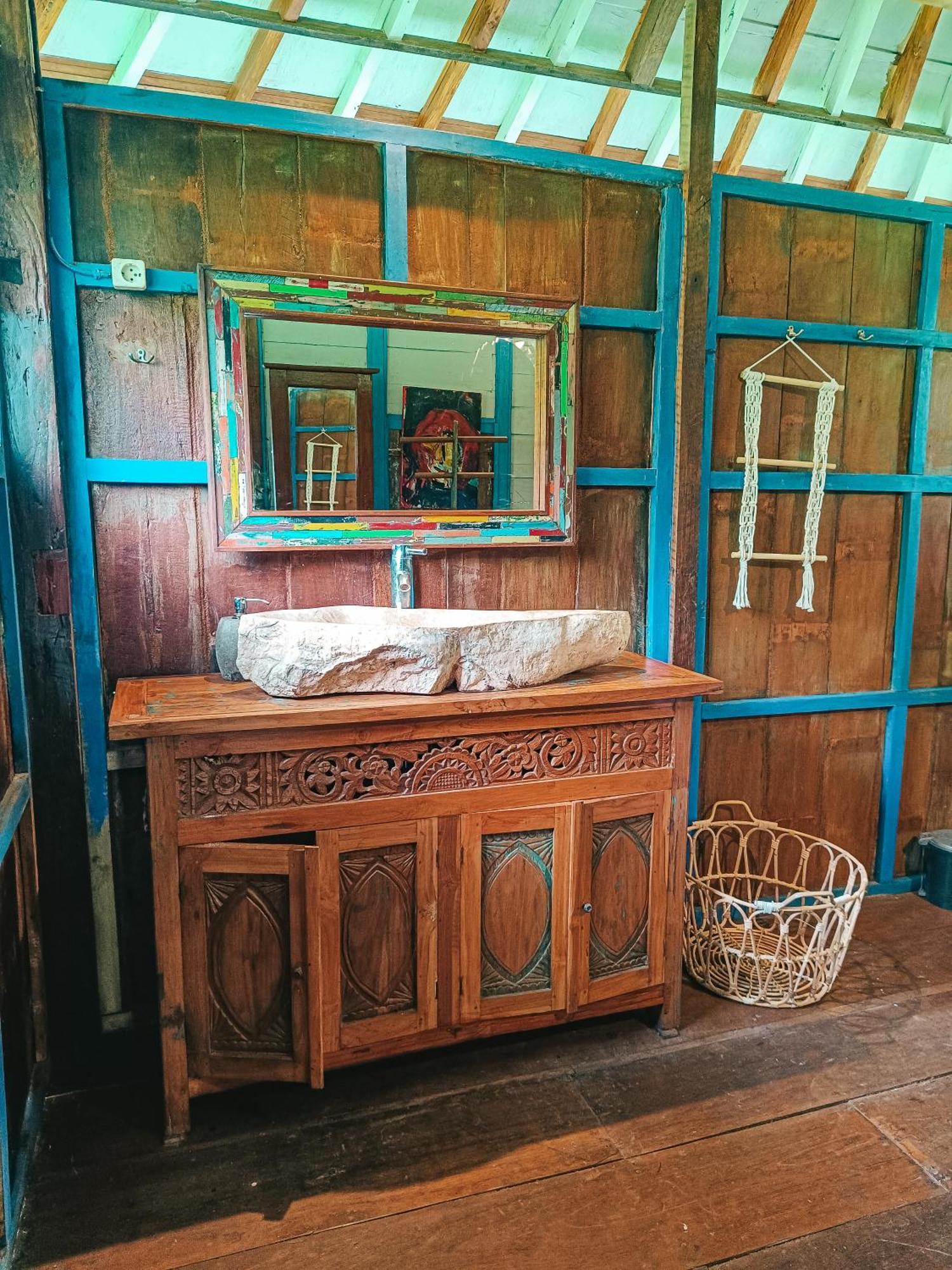 Alaya Ecolodge ペムテラン エクステリア 写真