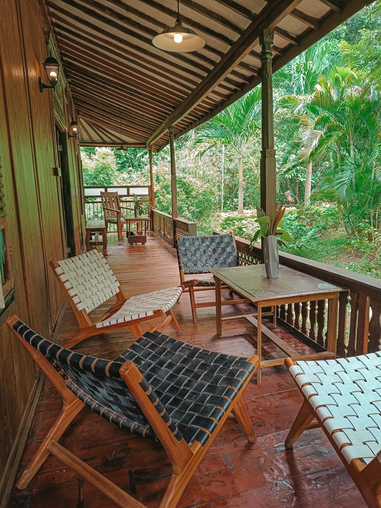 Alaya Ecolodge ペムテラン エクステリア 写真