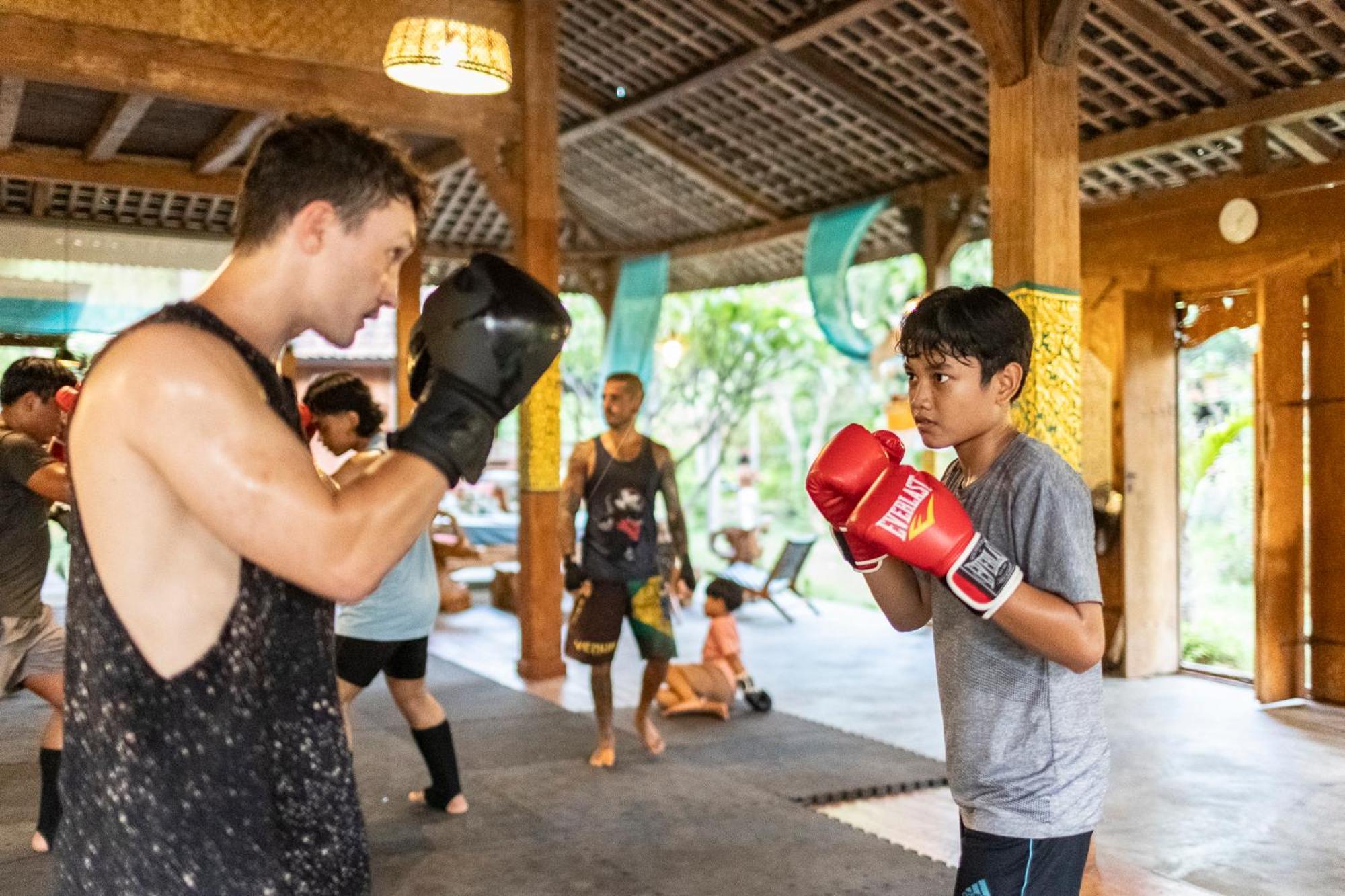 Alaya Ecolodge ペムテラン エクステリア 写真